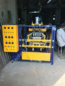 Automatic vacuum Forming Machine from Techno Thermoformers in Faridabad, India